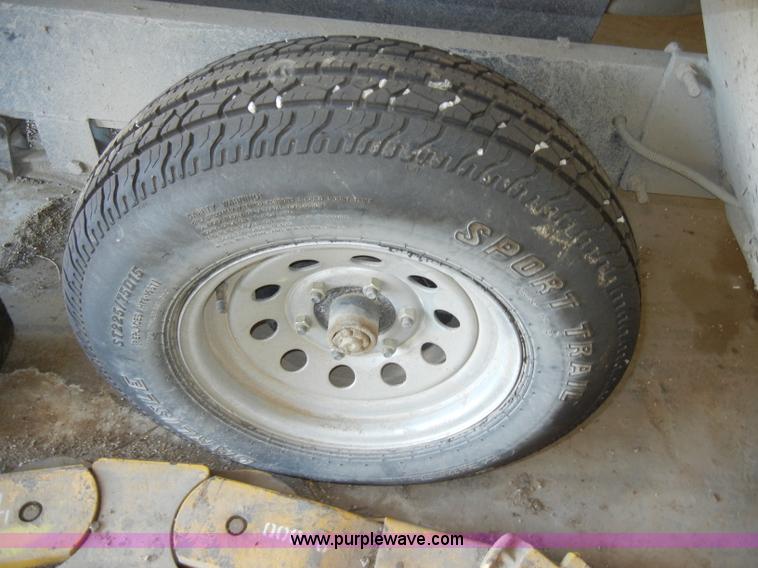 image for item A6991 2006 Wylie water trailer