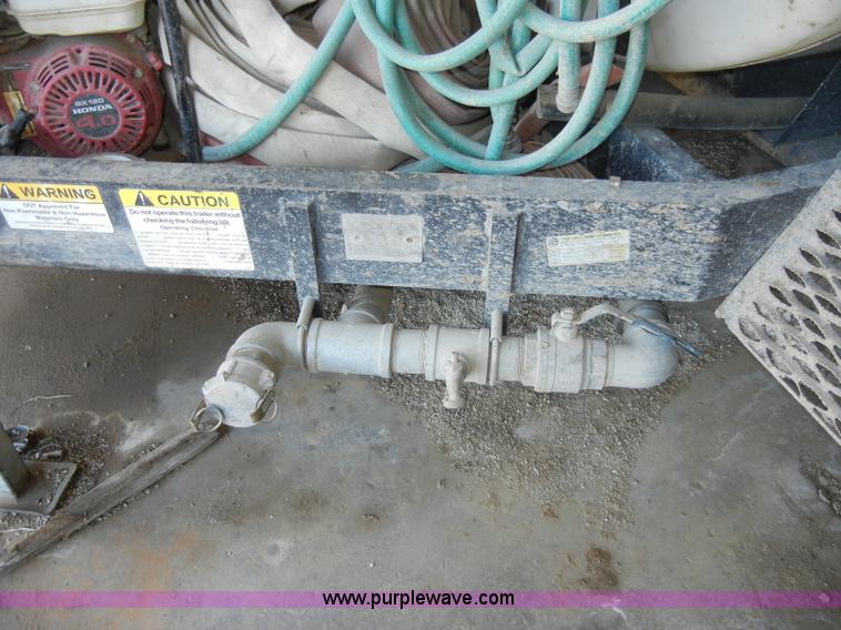 image for item A6991 2006 Wylie water trailer