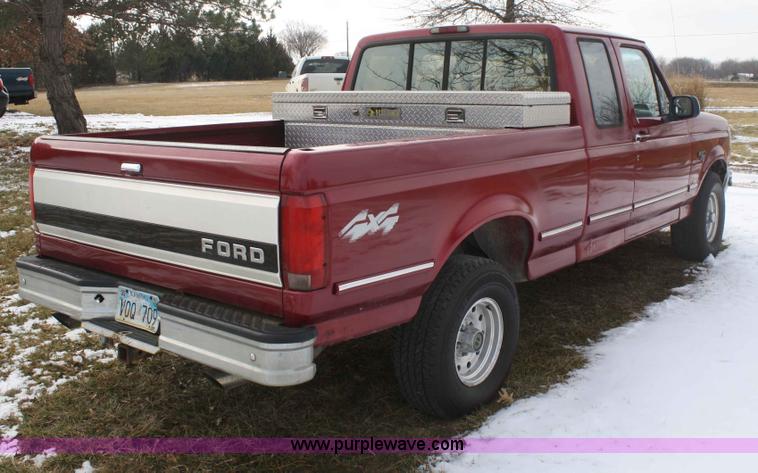image for item A6996 1995 Ford F150 XLT SuperCab pickup truck