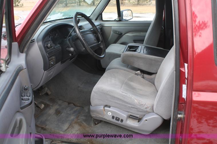 image for item A6996 1995 Ford F150 XLT SuperCab pickup truck