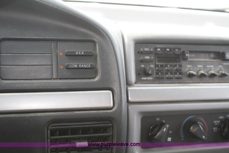 image for item A6996 1995 Ford F150 XLT SuperCab pickup truck