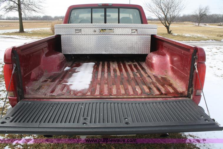 image for item A6996 1995 Ford F150 XLT SuperCab pickup truck