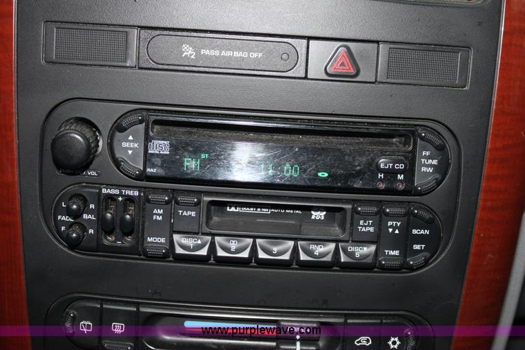 image for item A7309 2005 Chrysler Town & Country LX mini van