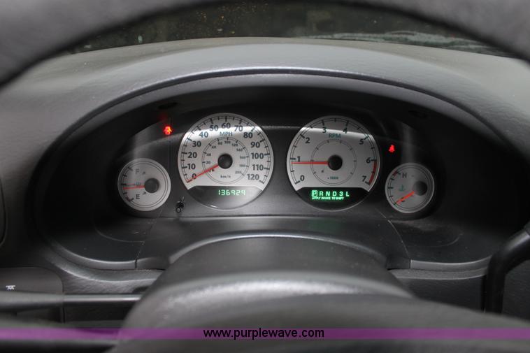 image for item A7309 2005 Chrysler Town & Country LX mini van