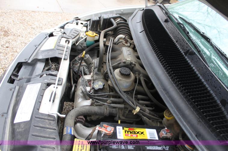 image for item A7309 2005 Chrysler Town & Country LX mini van