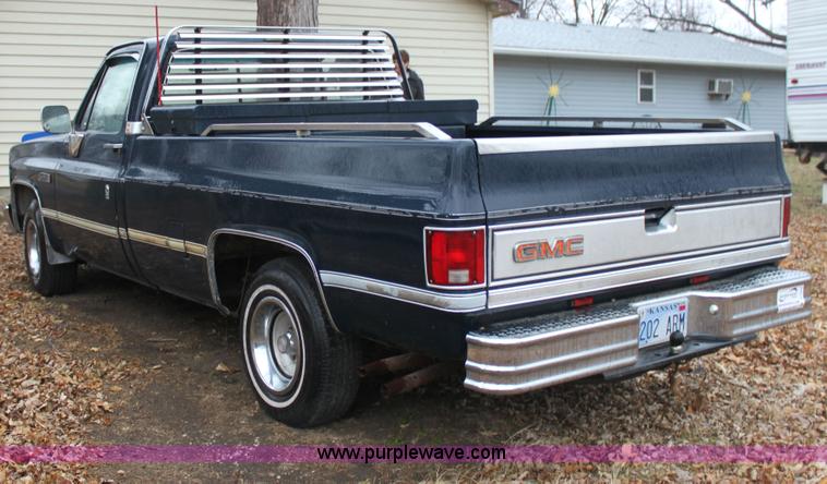 image for item A7310 1985 GMC Sierra 1500 Classic pickup truck