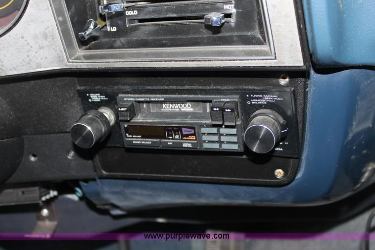 image for item A7310 1985 GMC Sierra 1500 Classic pickup truck