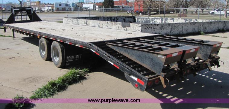 image for item B2220 2006 Load Max 36' gooseneck flatbed trailer
