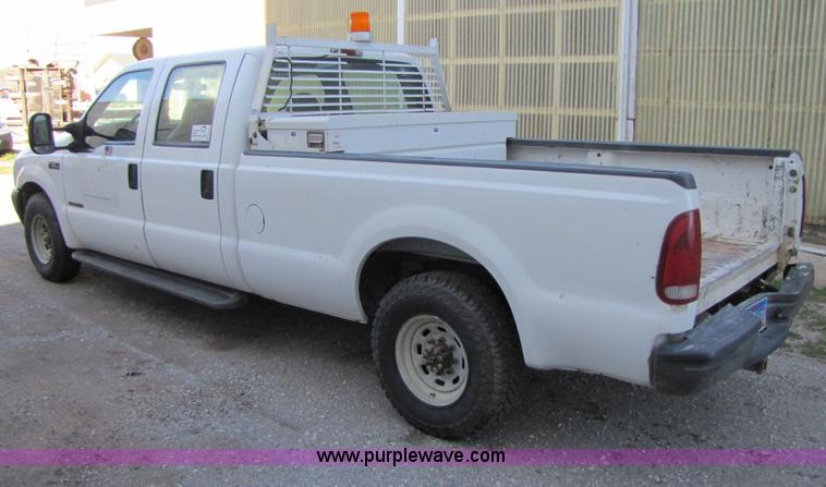 image for item B2221 1999 Ford F250 Super Duty crew cab pickup truck