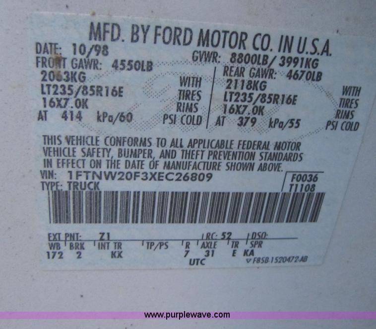 image for item B2221 1999 Ford F250 Super Duty crew cab pickup truck