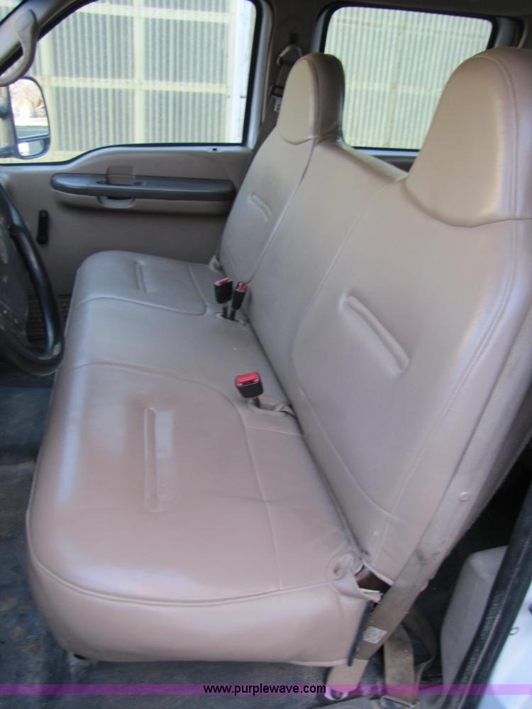 image for item B2221 1999 Ford F250 Super Duty crew cab pickup truck