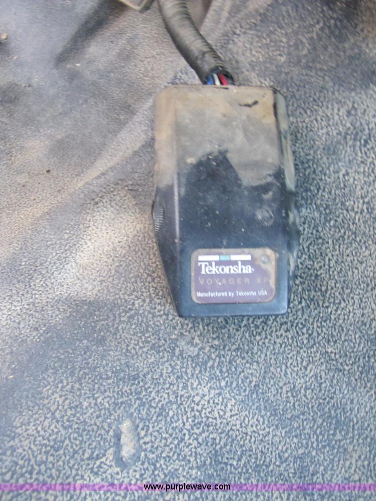 image for item B2221 1999 Ford F250 Super Duty crew cab pickup truck