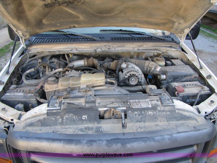 image for item B2221 1999 Ford F250 Super Duty crew cab pickup truck