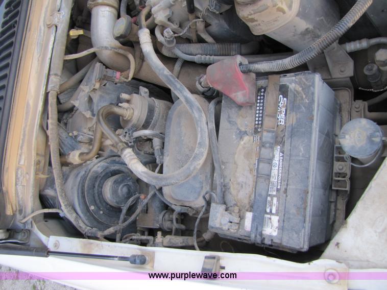 image for item B2221 1999 Ford F250 Super Duty crew cab pickup truck