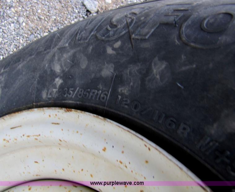 image for item B2221 1999 Ford F250 Super Duty crew cab pickup truck