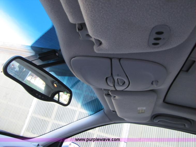 image for item B2222 2001 Lincoln Continental