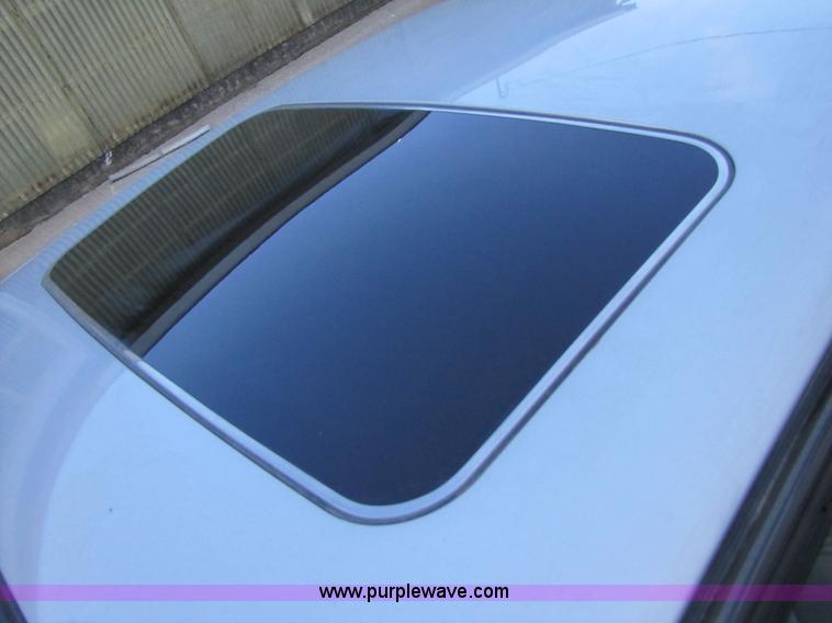 image for item B2222 2001 Lincoln Continental