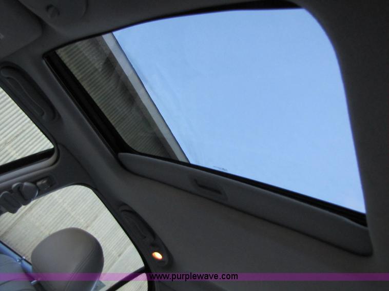 image for item B2222 2001 Lincoln Continental