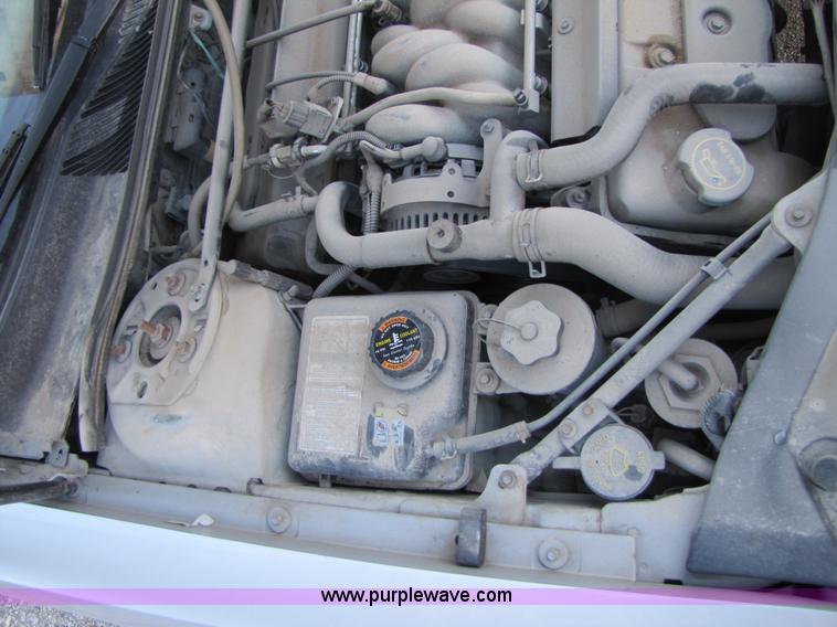 image for item B2222 2001 Lincoln Continental