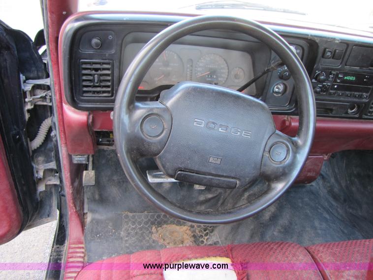 image for item B2223 1994 Dodge Ram 1500 pickup truck