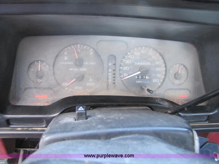 image for item B2223 1994 Dodge Ram 1500 pickup truck