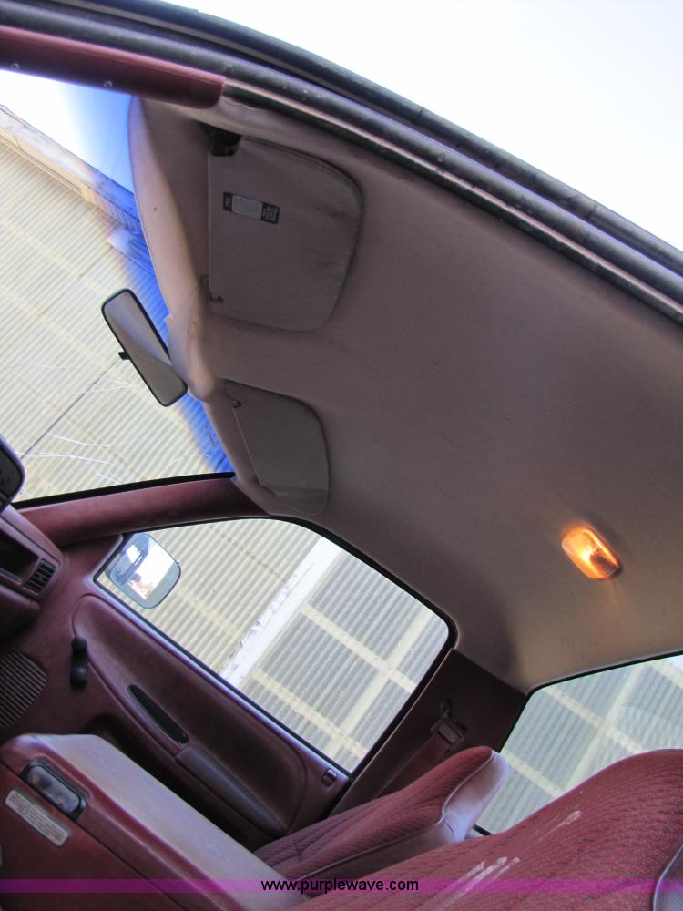 image for item B2223 1994 Dodge Ram 1500 pickup truck