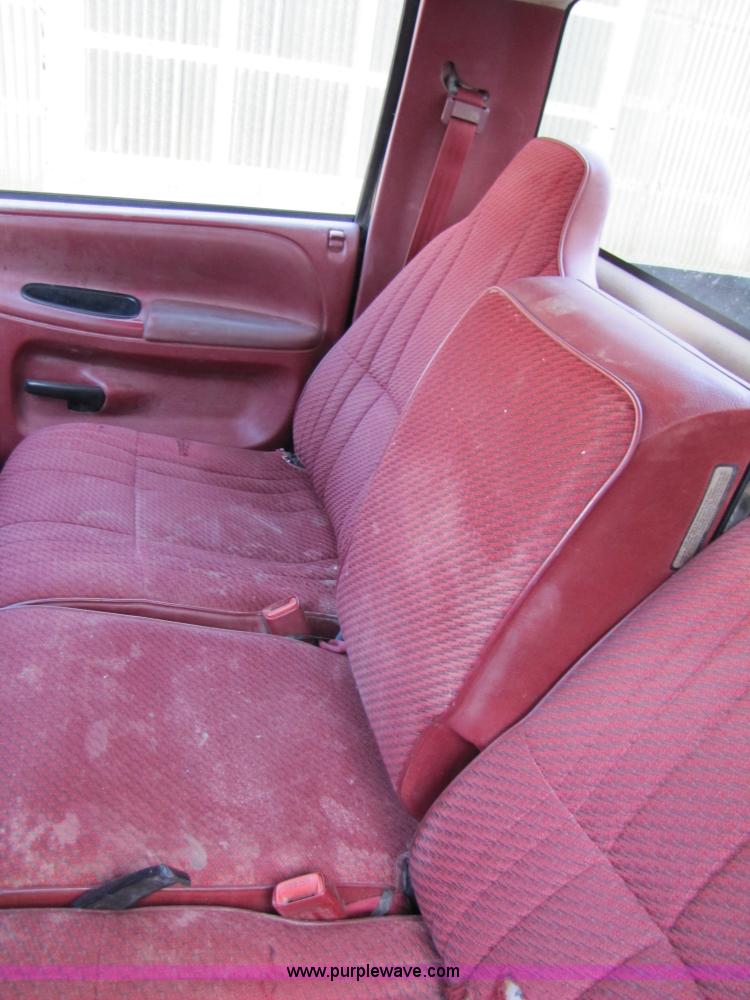 image for item B2223 1994 Dodge Ram 1500 pickup truck