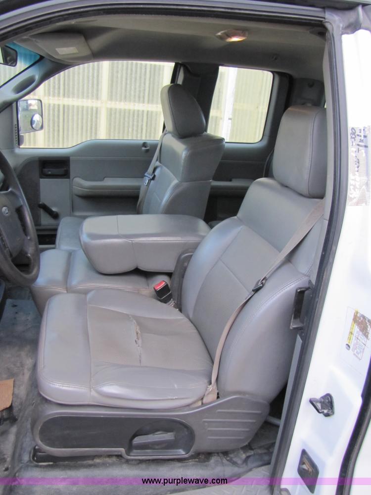 image for item B2224 2005 Ford F150 SuperCab pickup truck