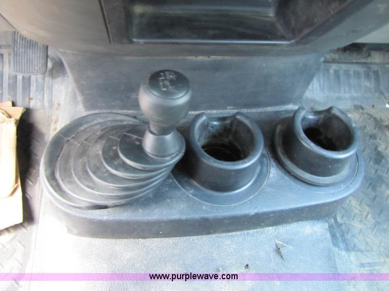 image for item B2224 2005 Ford F150 SuperCab pickup truck