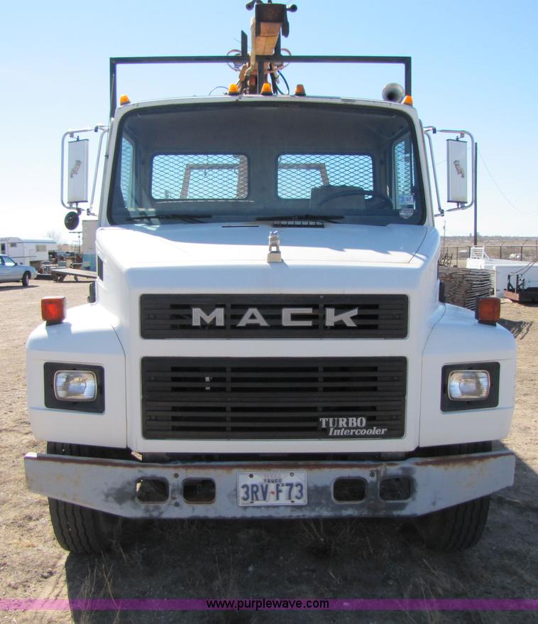image for item B2234 1990 Mack CS250P boom truck w/ magnet