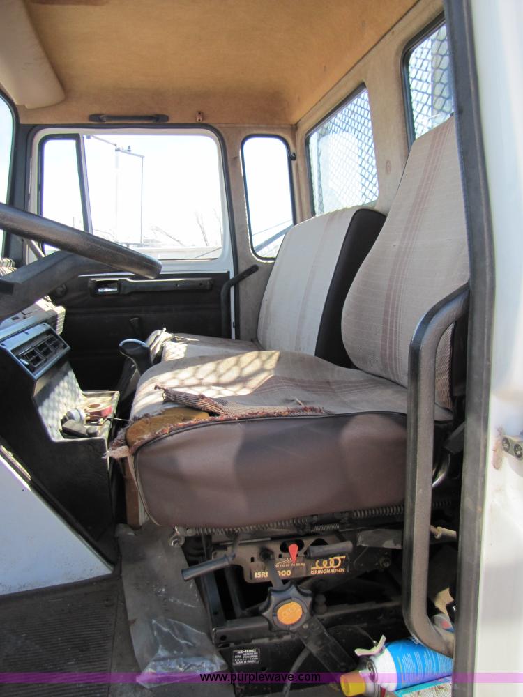 image for item B2234 1990 Mack CS250P boom truck w/ magnet