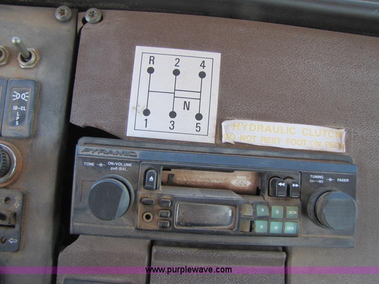 image for item B2234 1990 Mack CS250P boom truck w/ magnet