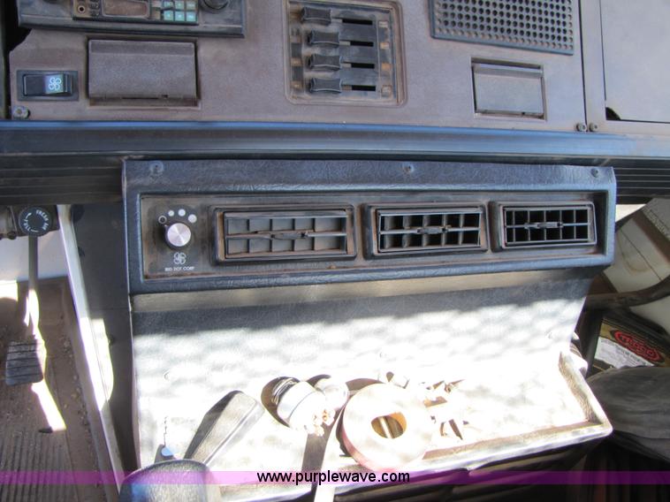 image for item B2234 1990 Mack CS250P boom truck w/ magnet