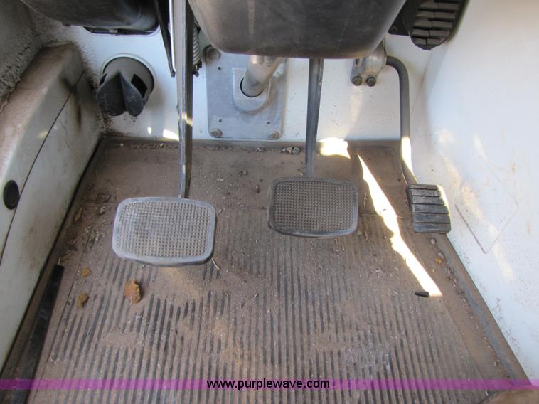 image for item B2234 1990 Mack CS250P boom truck w/ magnet