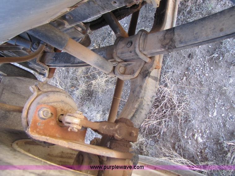 image for item B2234 1990 Mack CS250P boom truck w/ magnet