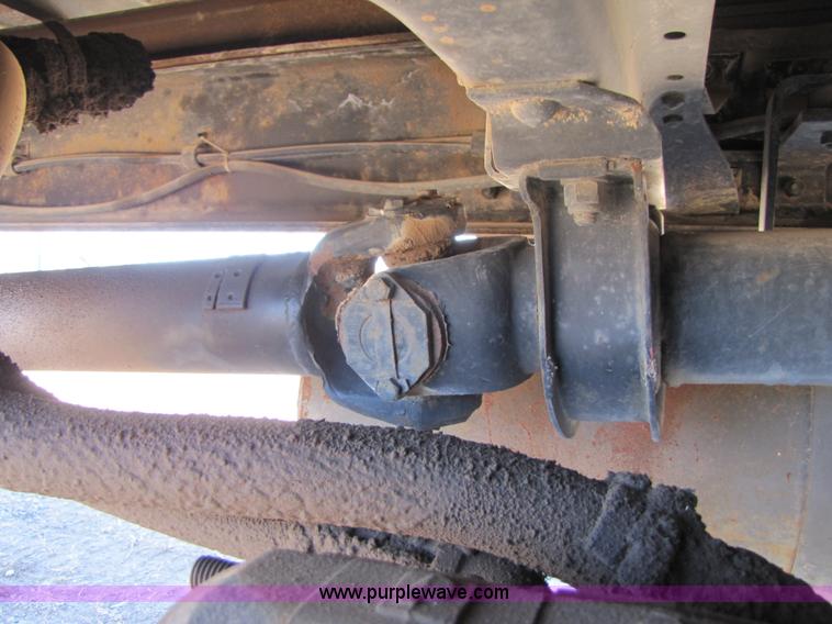 image for item B2234 1990 Mack CS250P boom truck w/ magnet