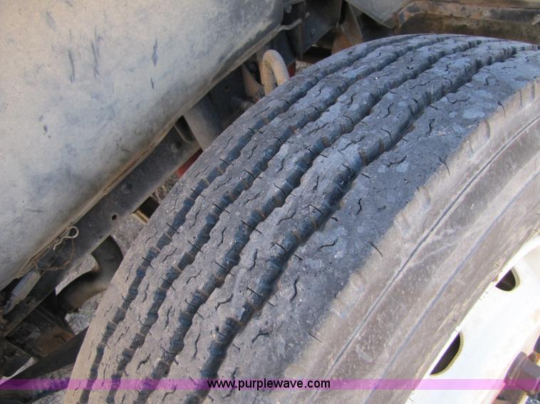 image for item B2234 1990 Mack CS250P boom truck w/ magnet