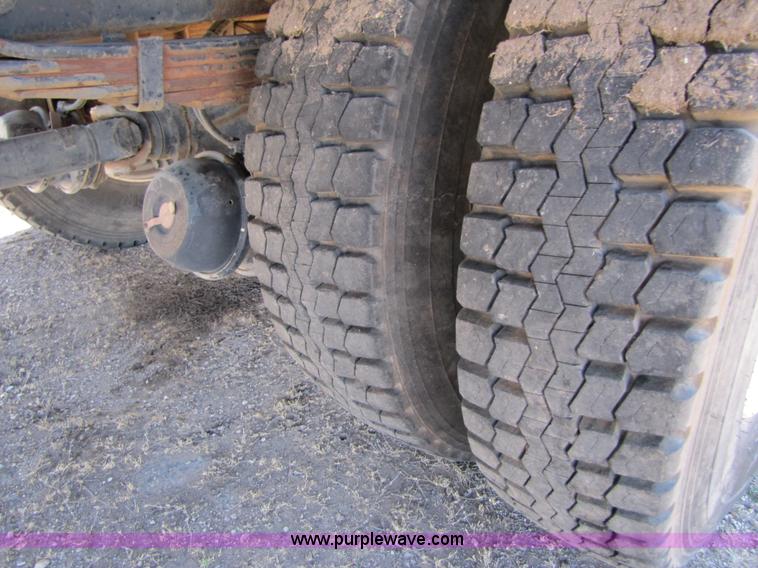 image for item B2234 1990 Mack CS250P boom truck w/ magnet