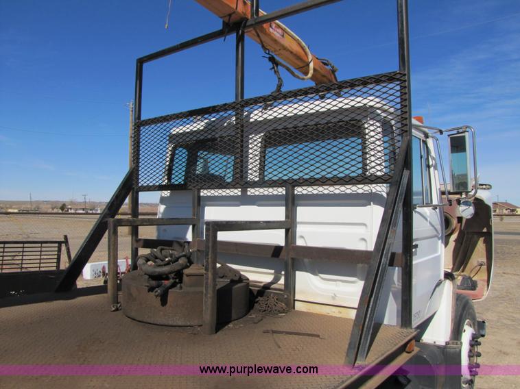 image for item B2234 1990 Mack CS250P boom truck w/ magnet