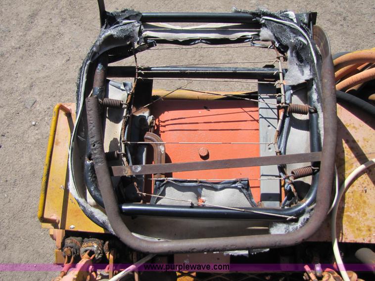 image for item B2234 1990 Mack CS250P boom truck w/ magnet