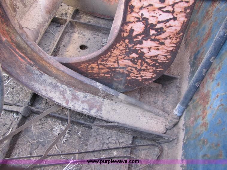 image for item B2234 1990 Mack CS250P boom truck w/ magnet