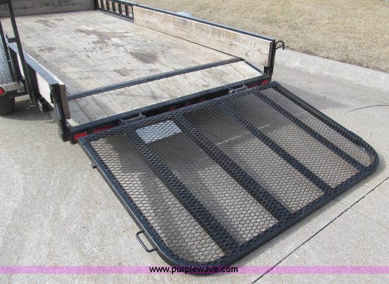 image for item B5108 2010 PJ 7714 14' single axle utility trailer