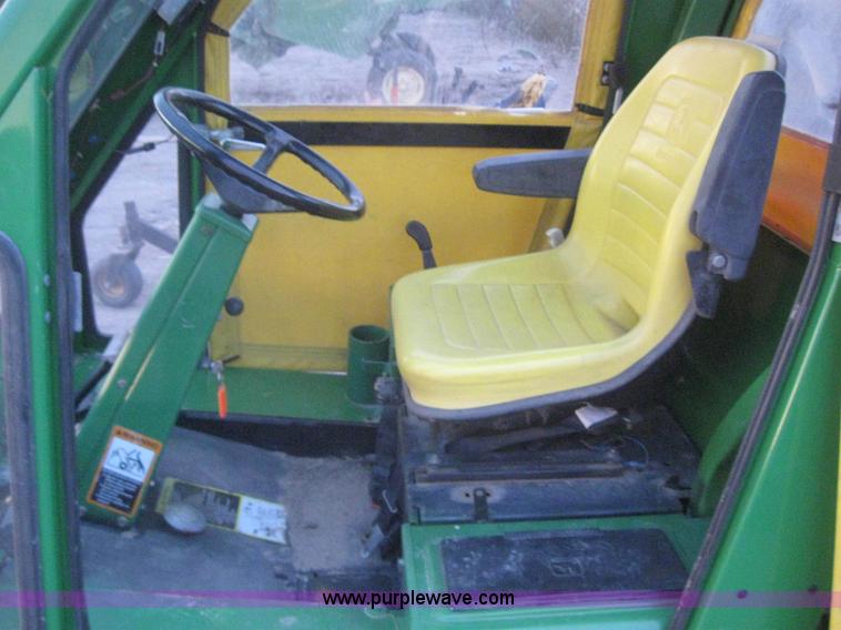 image for item B5750 1994 John Deere F925 front deck mower