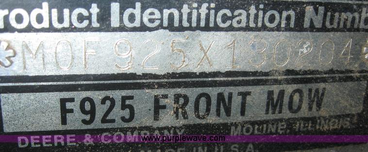 image for item B5750 1994 John Deere F925 front deck mower