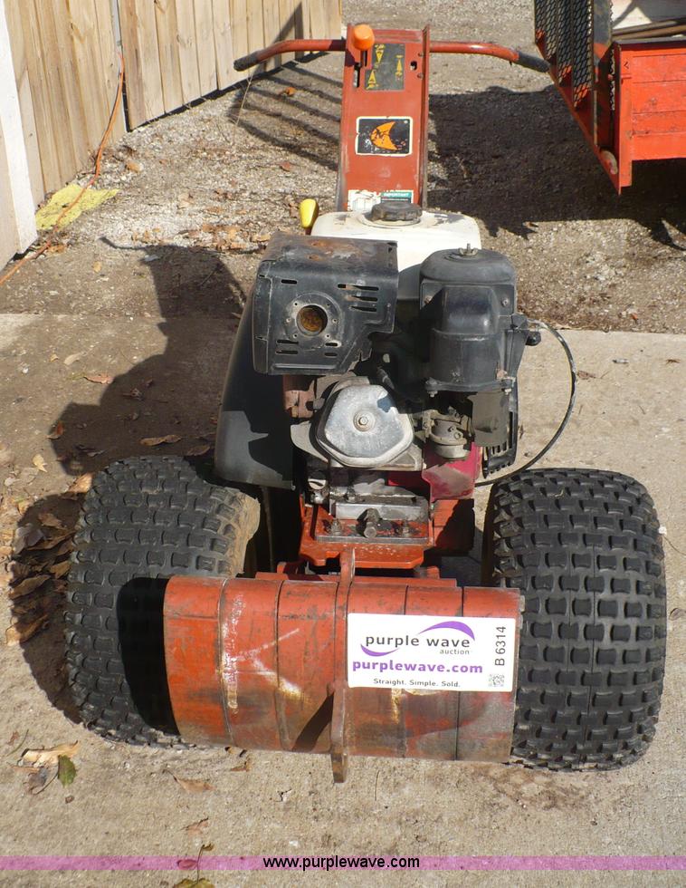 image for item B6314 2001 Ditch Witch 100SX  walk behind vibratory plow