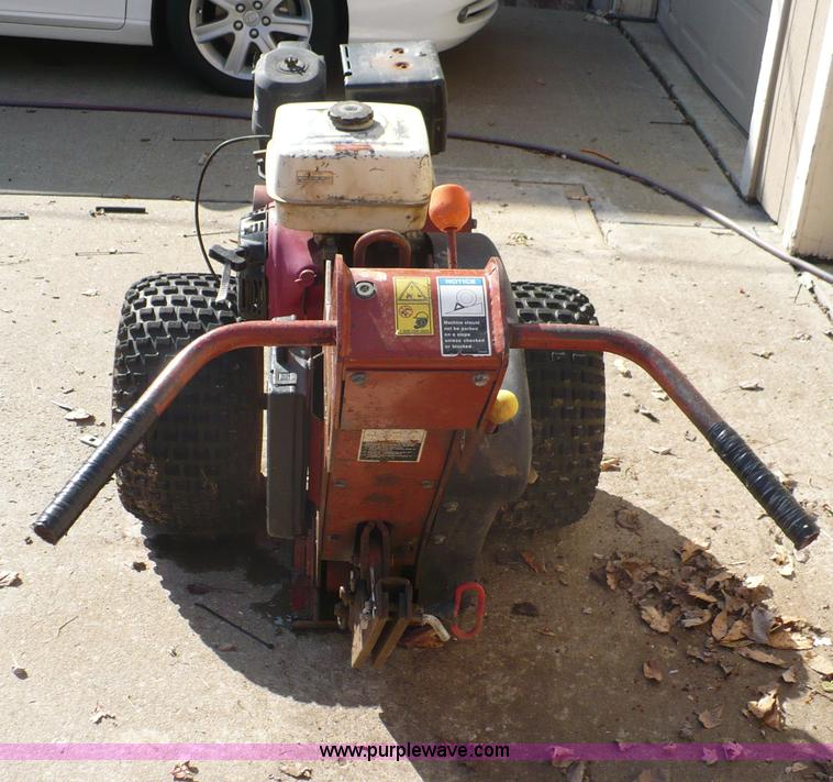 image for item B6314 2001 Ditch Witch 100SX  walk behind vibratory plow