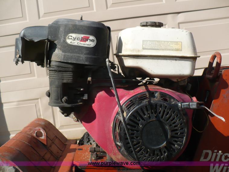 image for item B6314 2001 Ditch Witch 100SX  walk behind vibratory plow