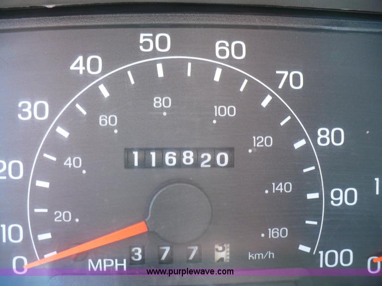 image for item B6315 2001 Ford F-250 Super Duty pickup truck