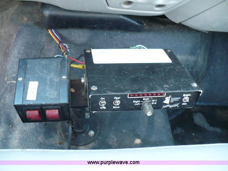 image for item B6315 2001 Ford F-250 Super Duty pickup truck