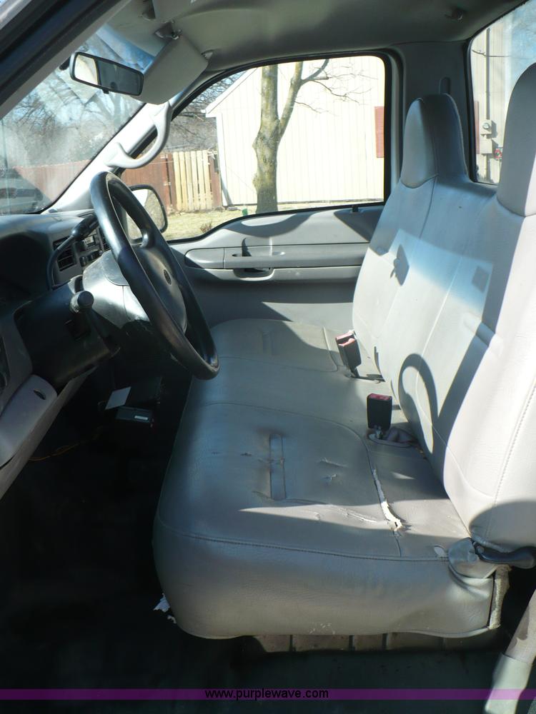 image for item B6315 2001 Ford F-250 Super Duty pickup truck